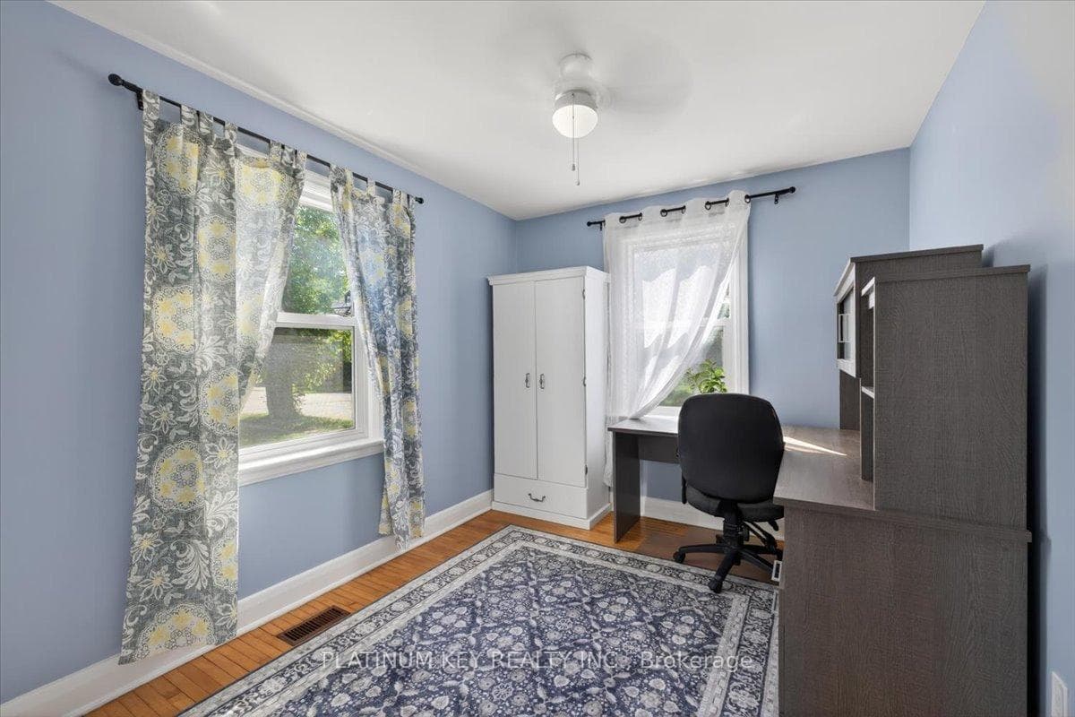 662 King Street photo 16