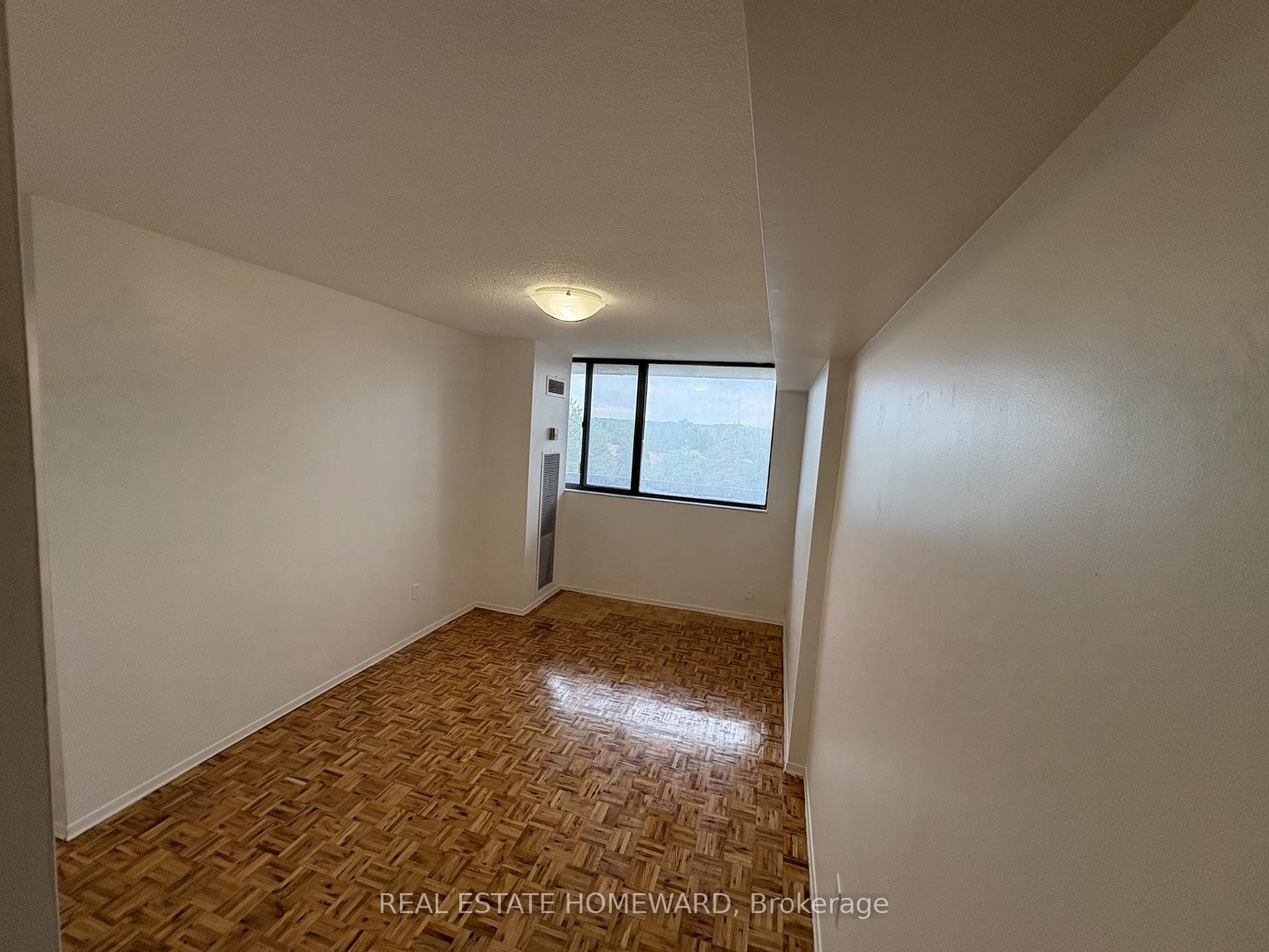 2720 Windwood Drive Unit 606 photo 7