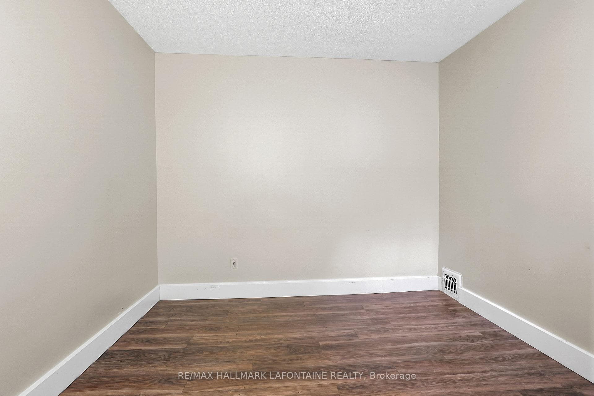 340 Mackay Street Unit 2 photo 15