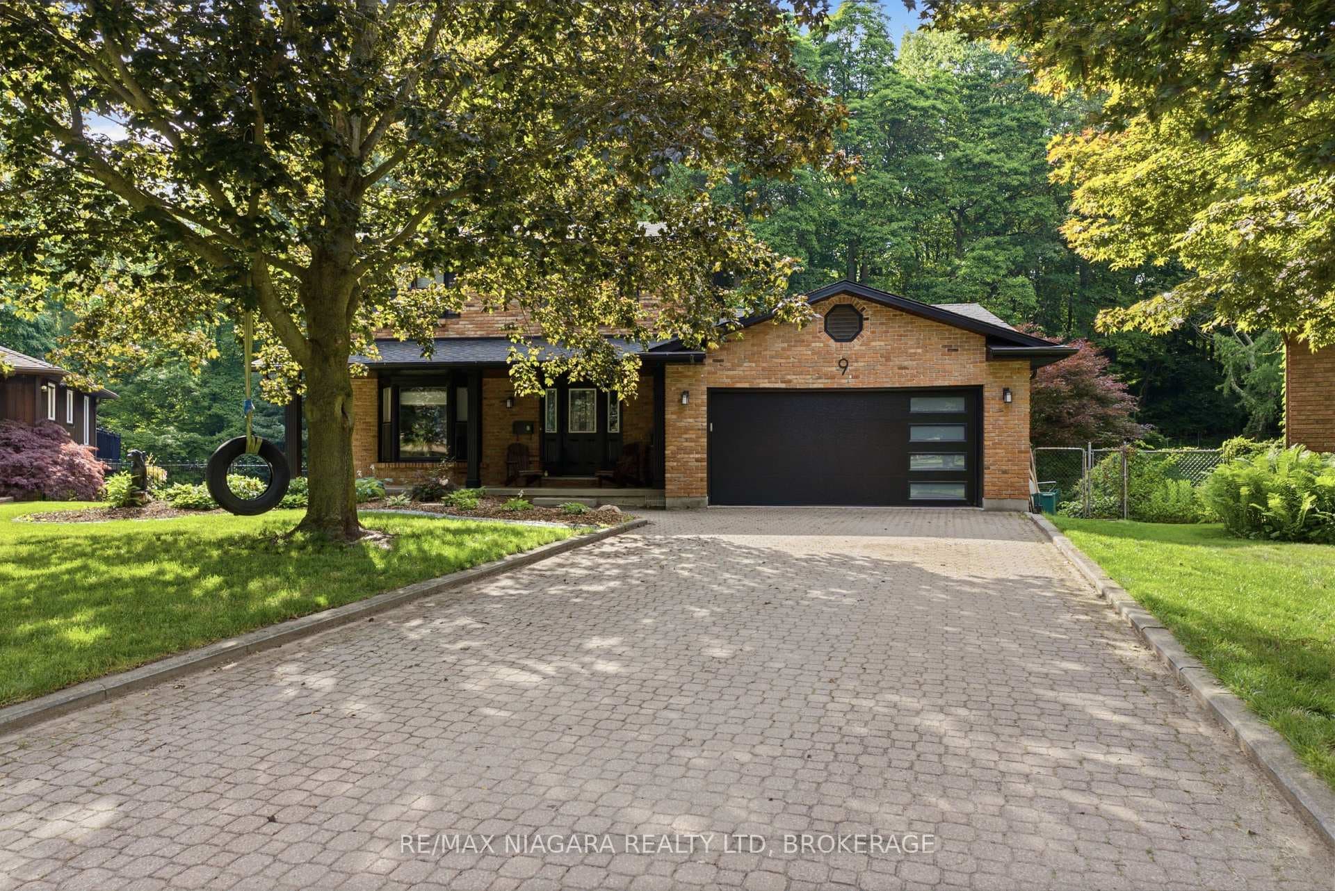 9 Beechnut Court photo 1