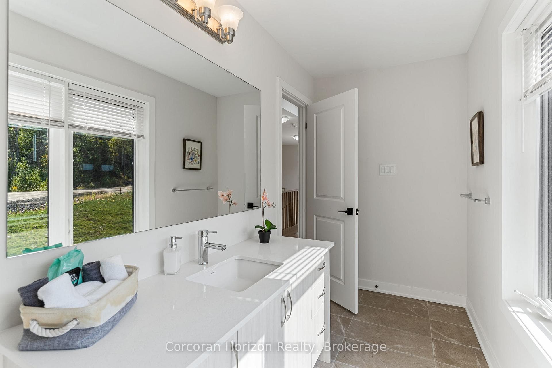 1008 Napier Court photo 30