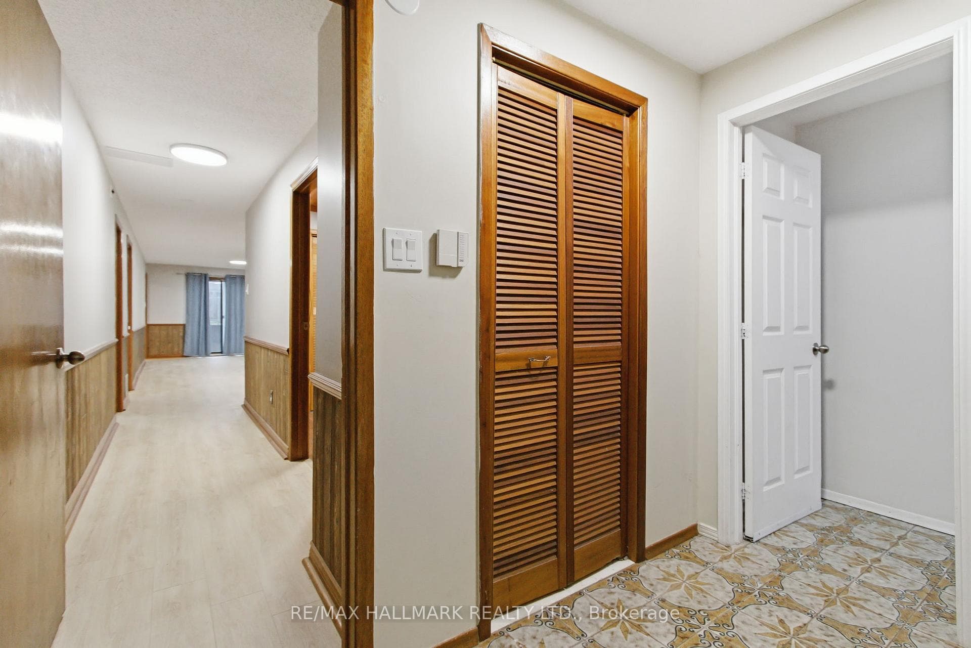 397 Archdekin Drive photo 28