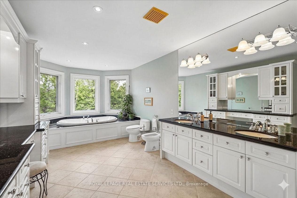 1726 The Pines N/A photo 22