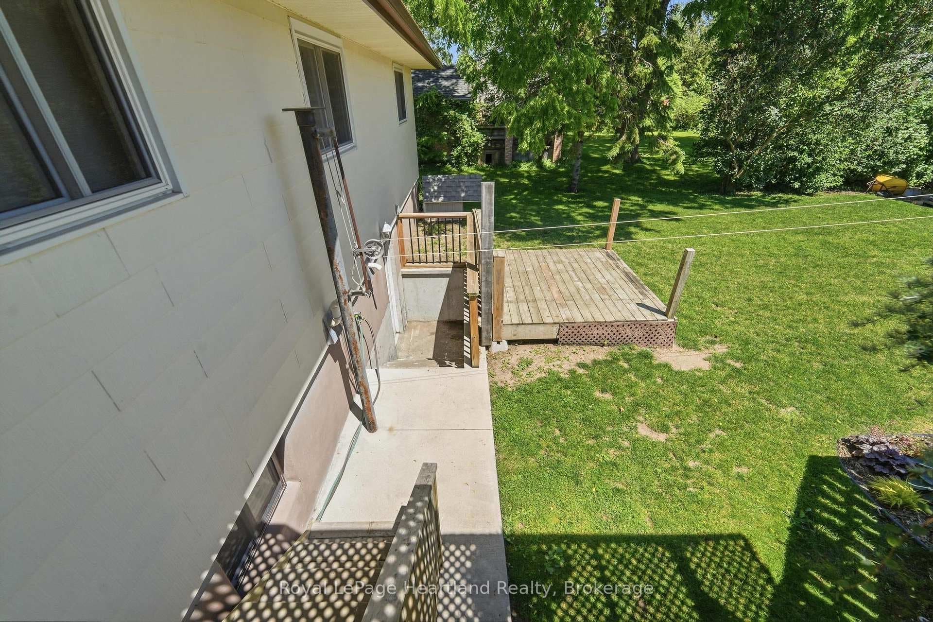 235 Hincks Street photo 37