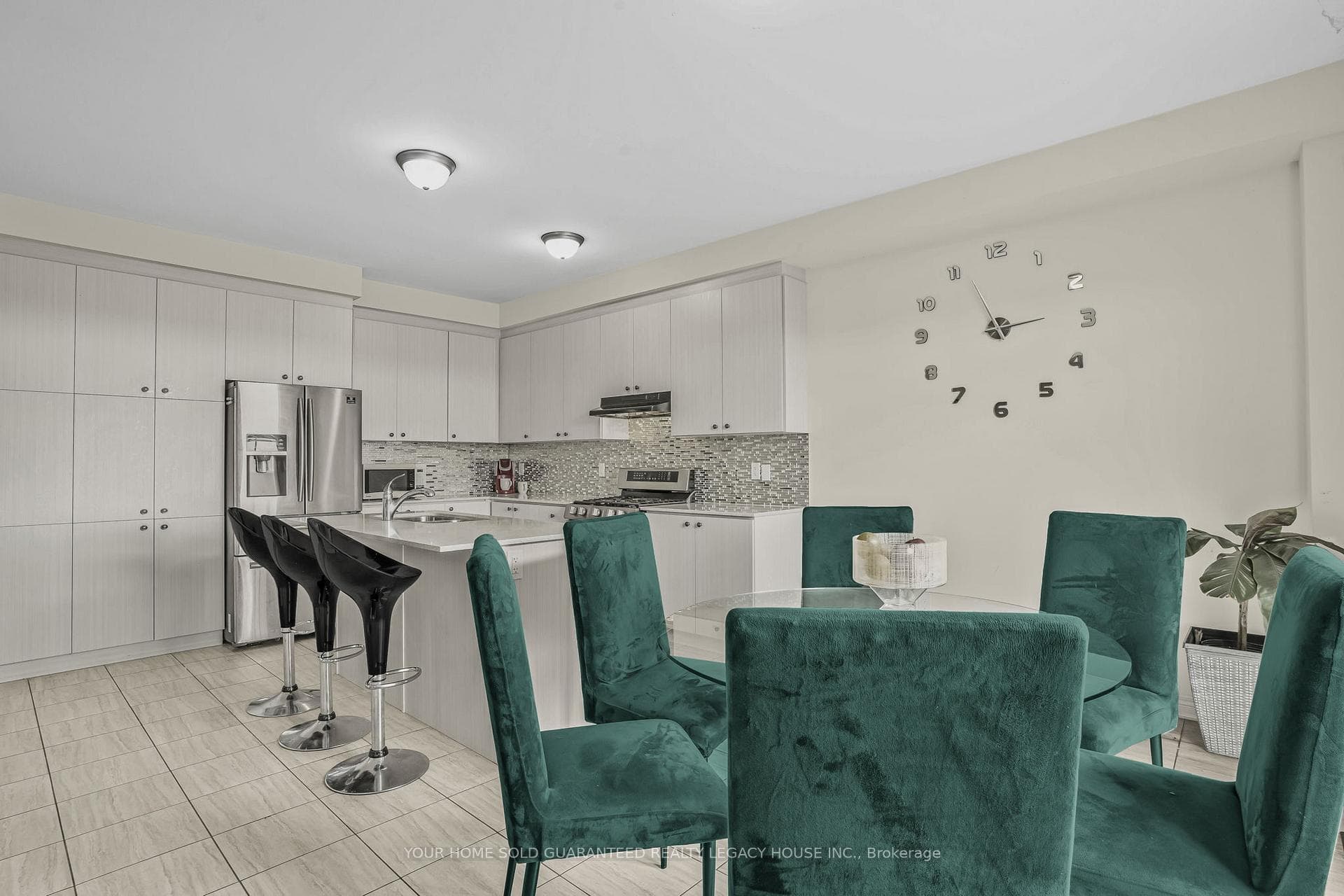 87 Homestead Way photo 8