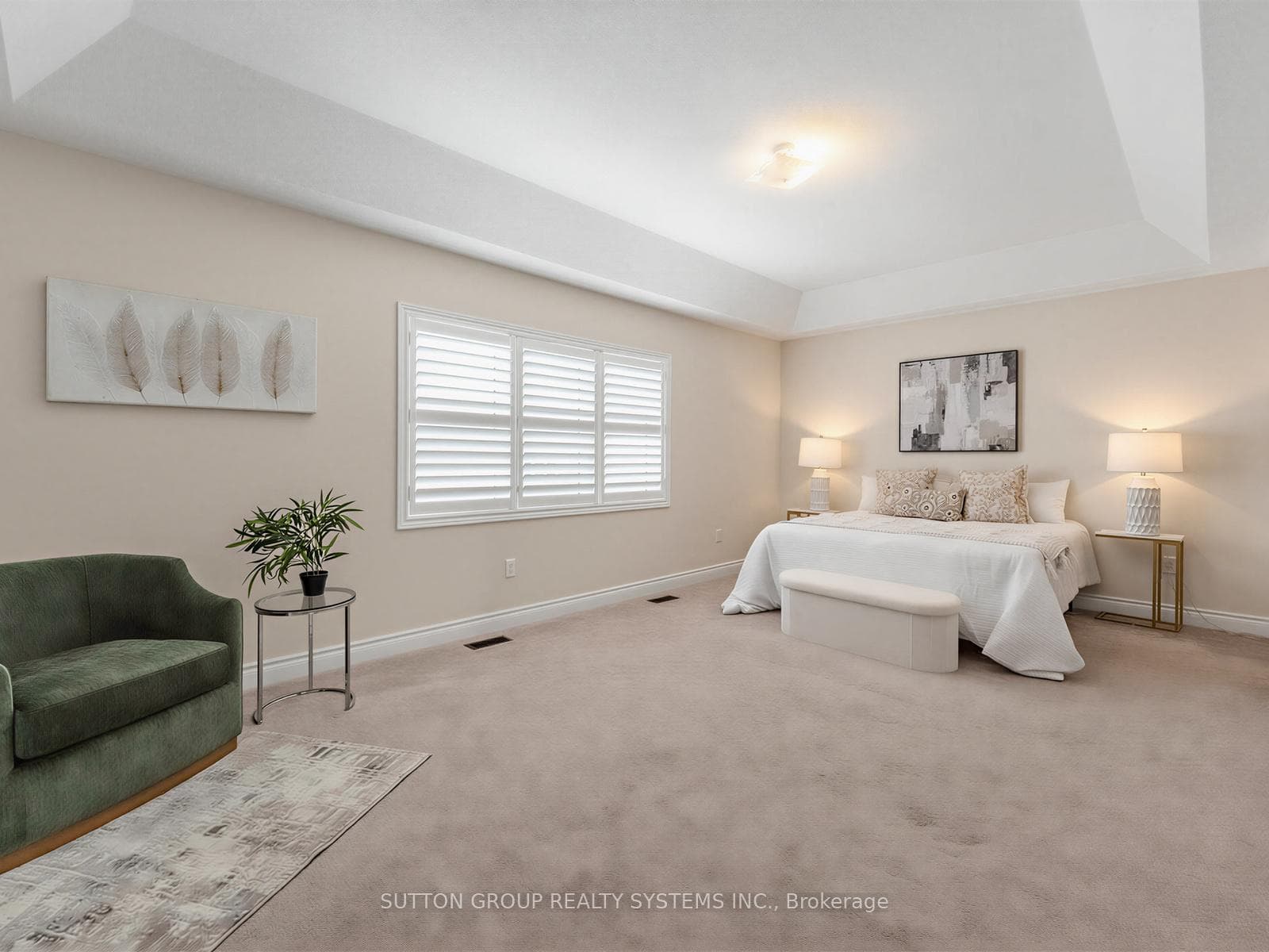 Luxurious Primary BR