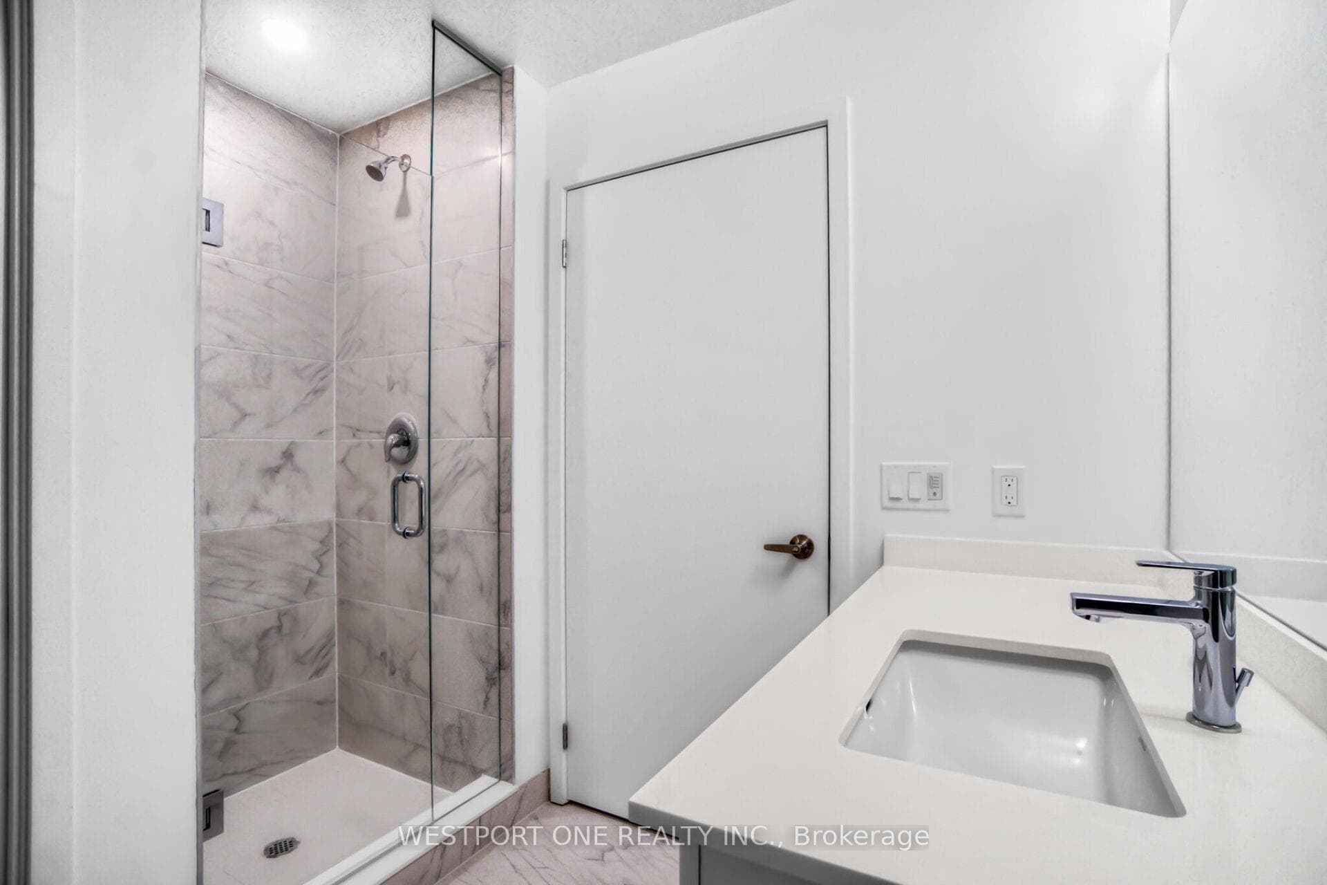 1035 Southdown Road Unit 803 photo 21