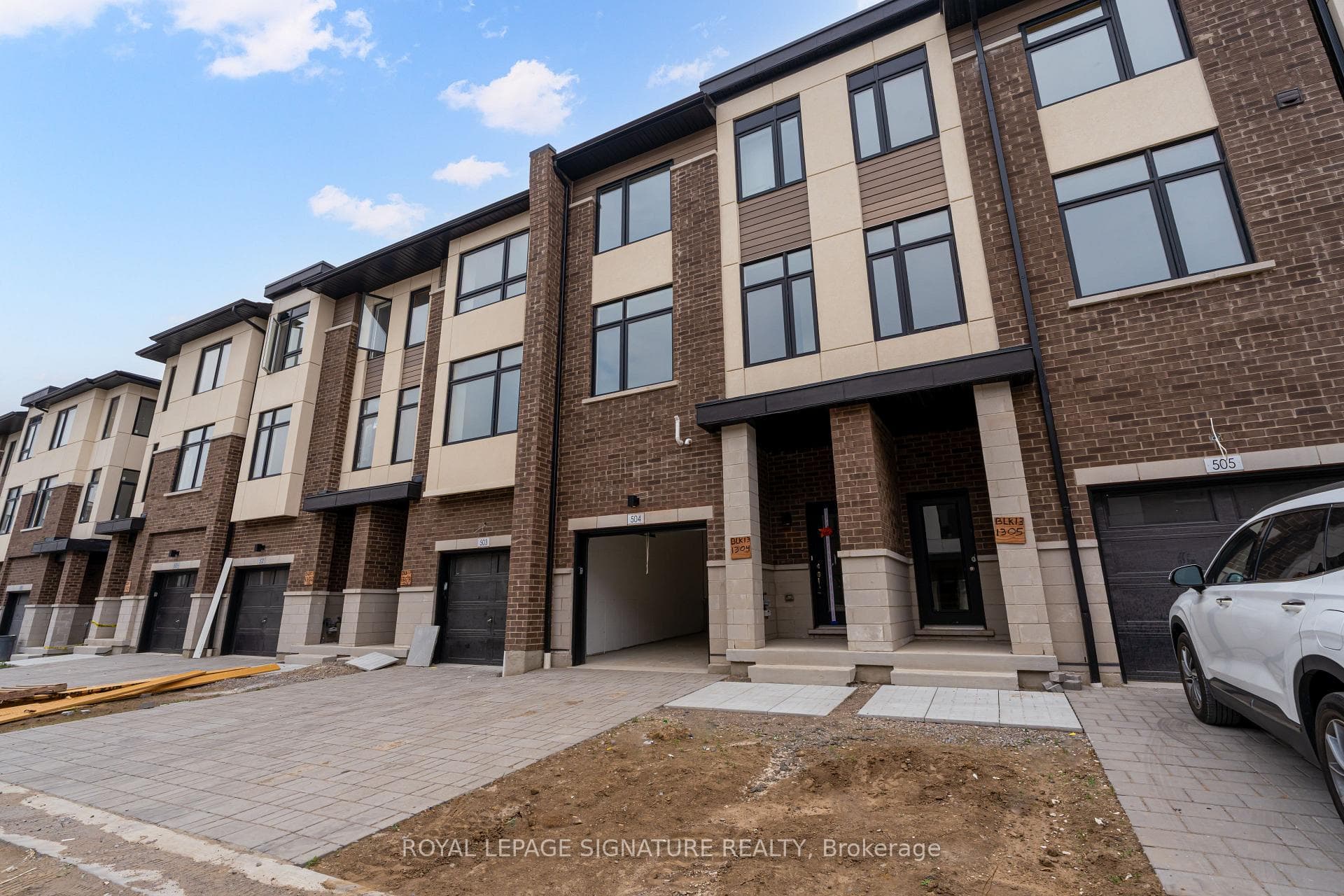 1695 Dersan Street Unit 504 photo 4