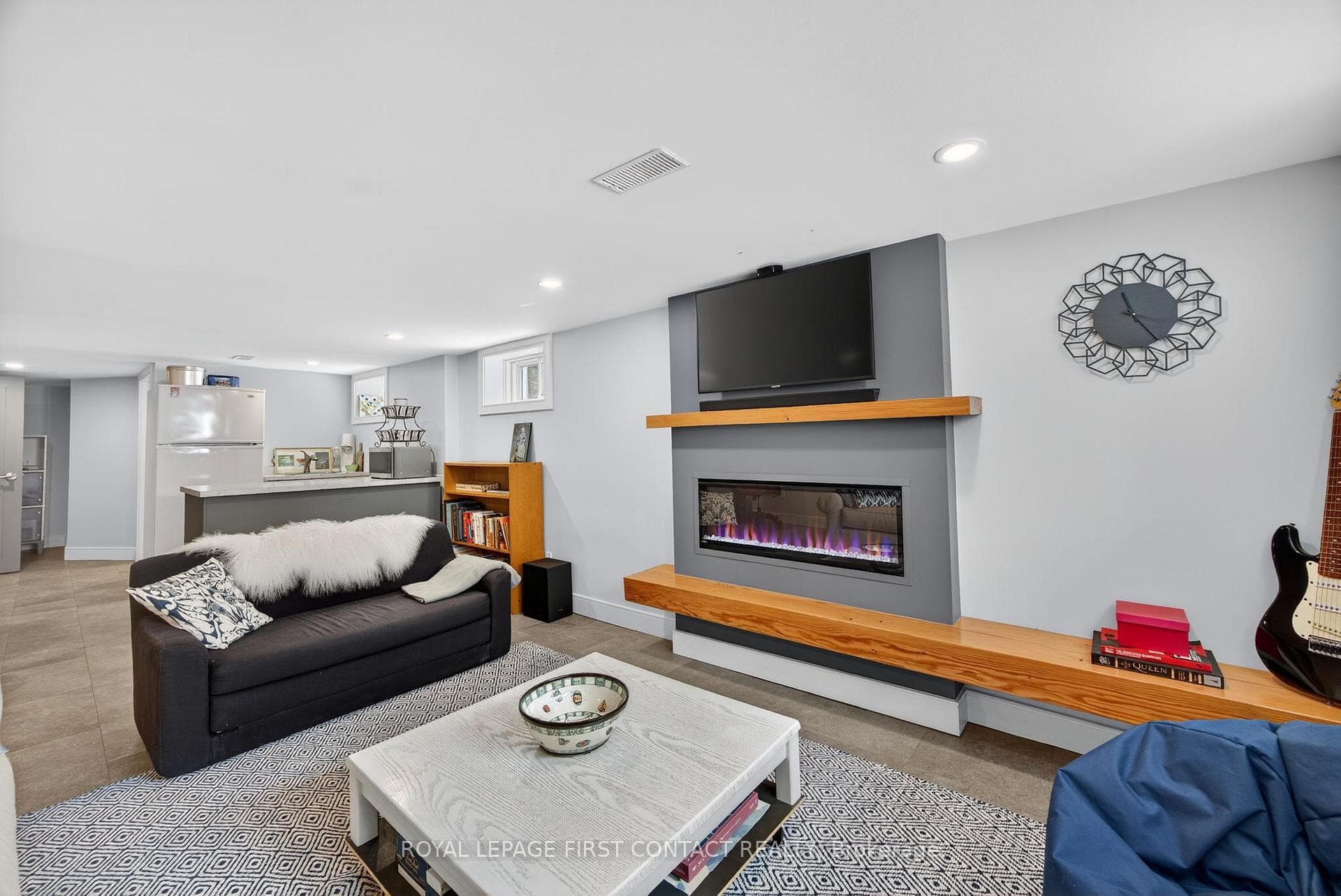 162 Kempenfelt Drive photo 36