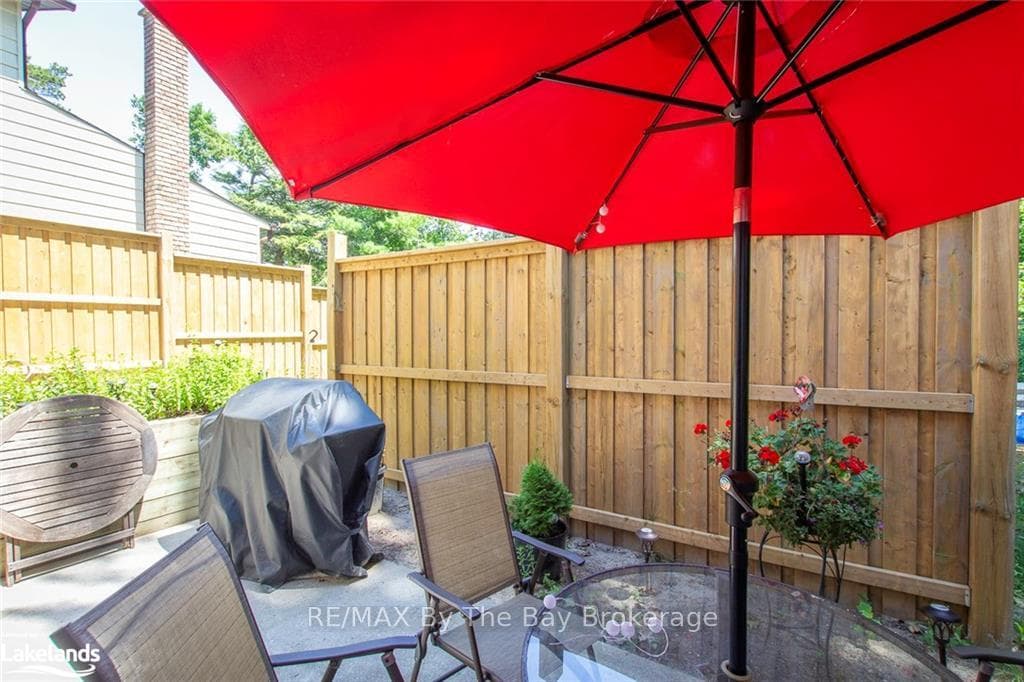 15 FOREST Avenue Unit B photo 4