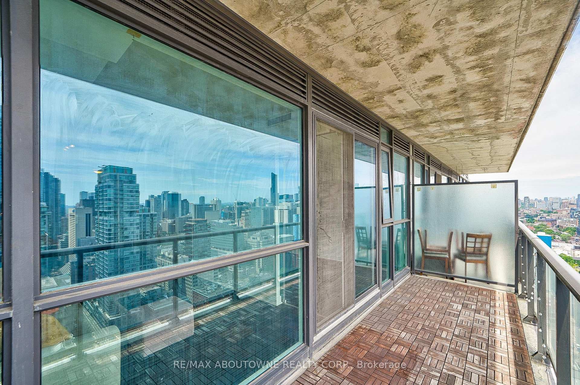 290 Adelaide Street Unit 3507 photo 28