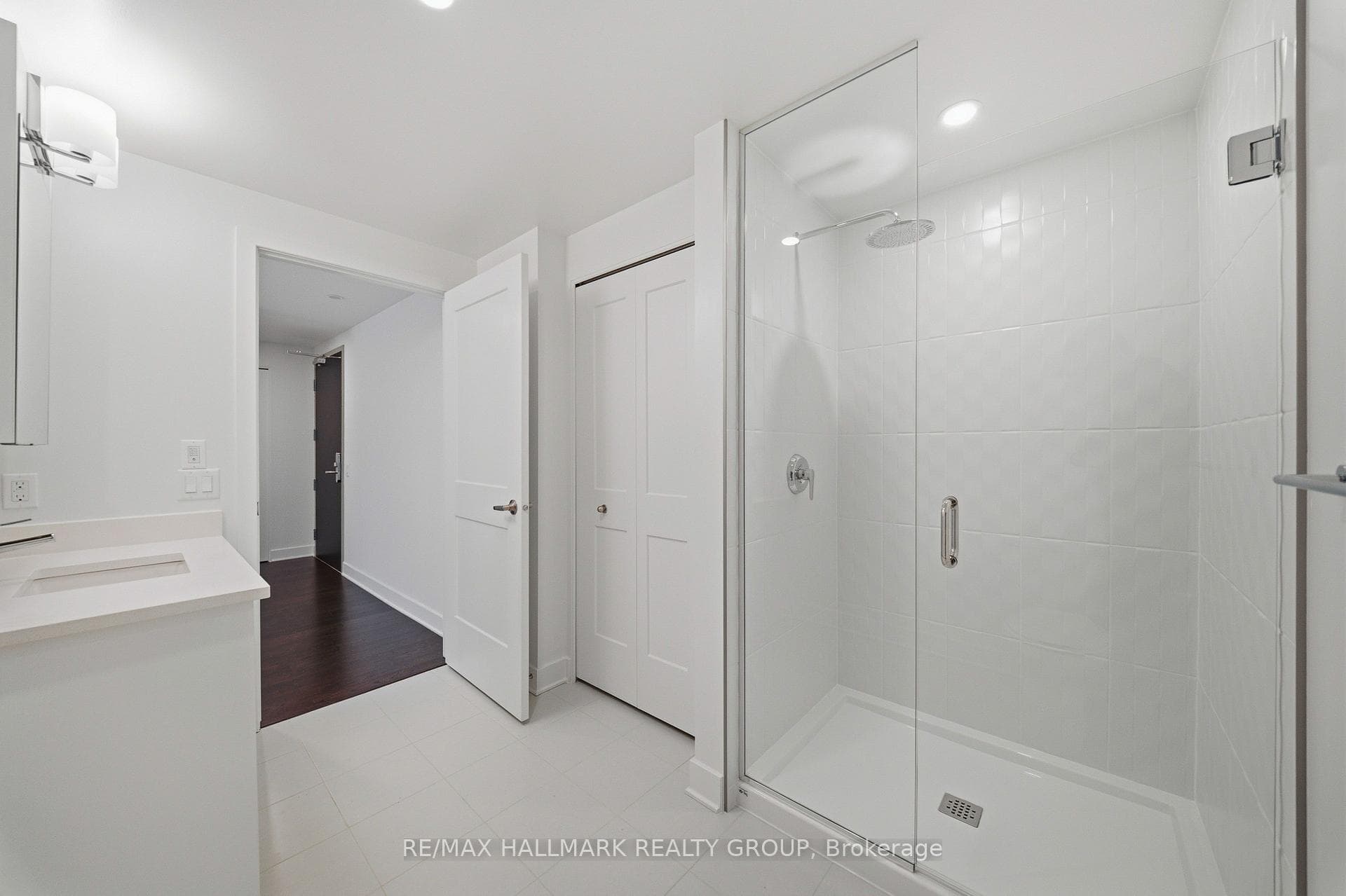 180 George Street Unit 501 photo 6