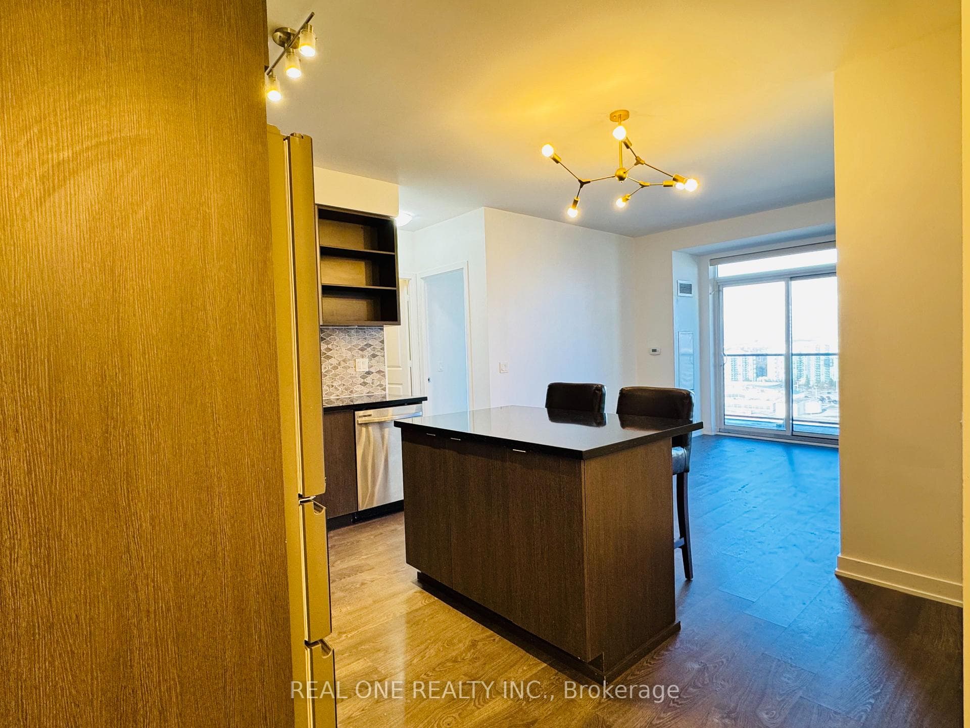 4699 Glen Erin Drive Unit 1801 photo 7
