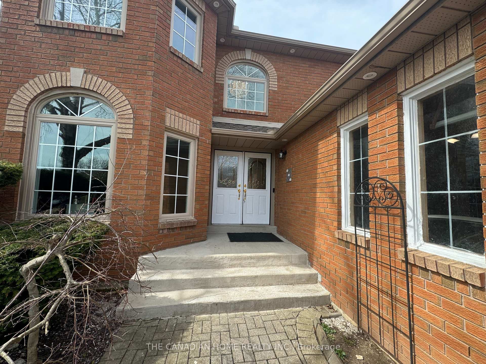 21 Anglerock Drive photo 2