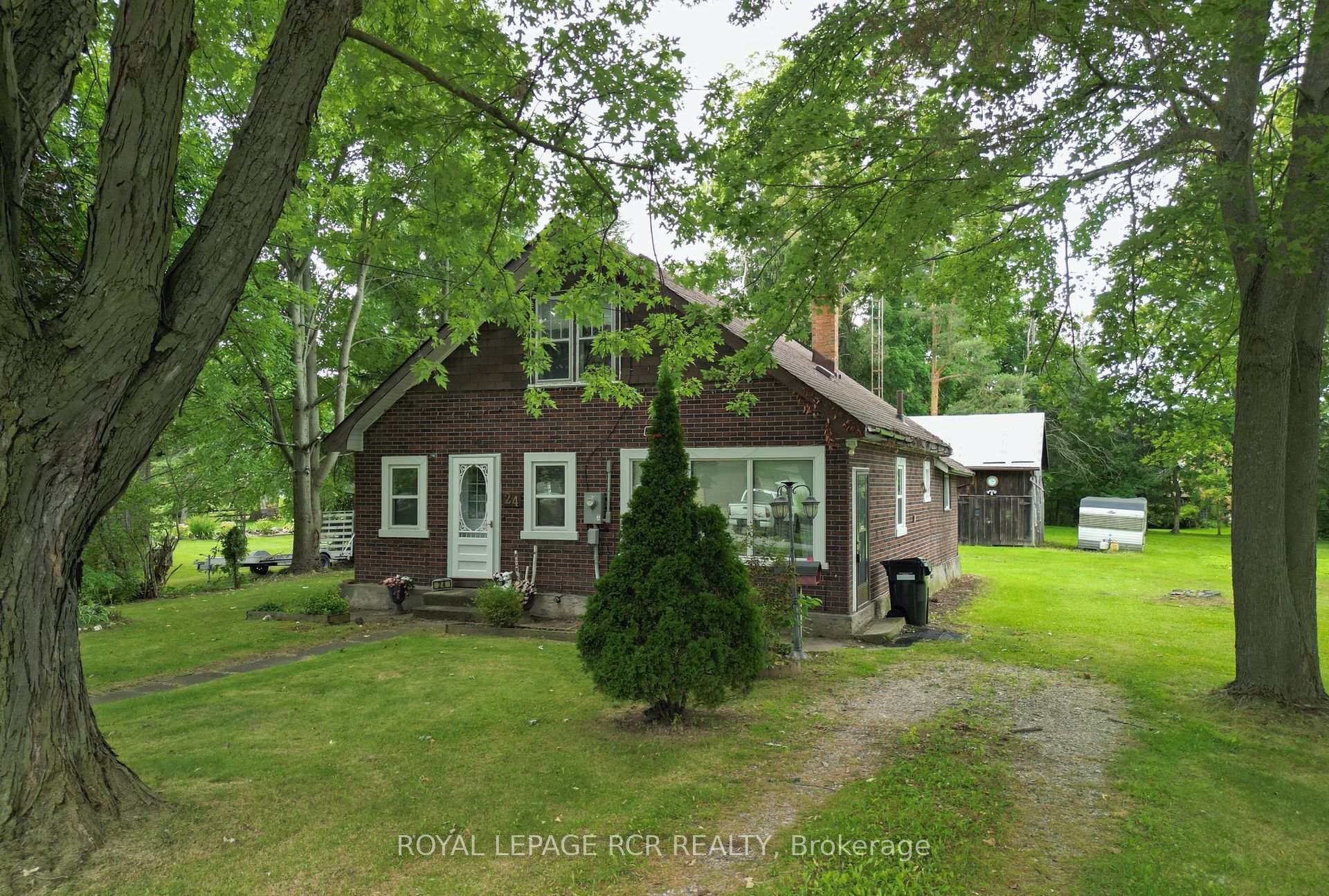 24 Tecumseth Street photo 2