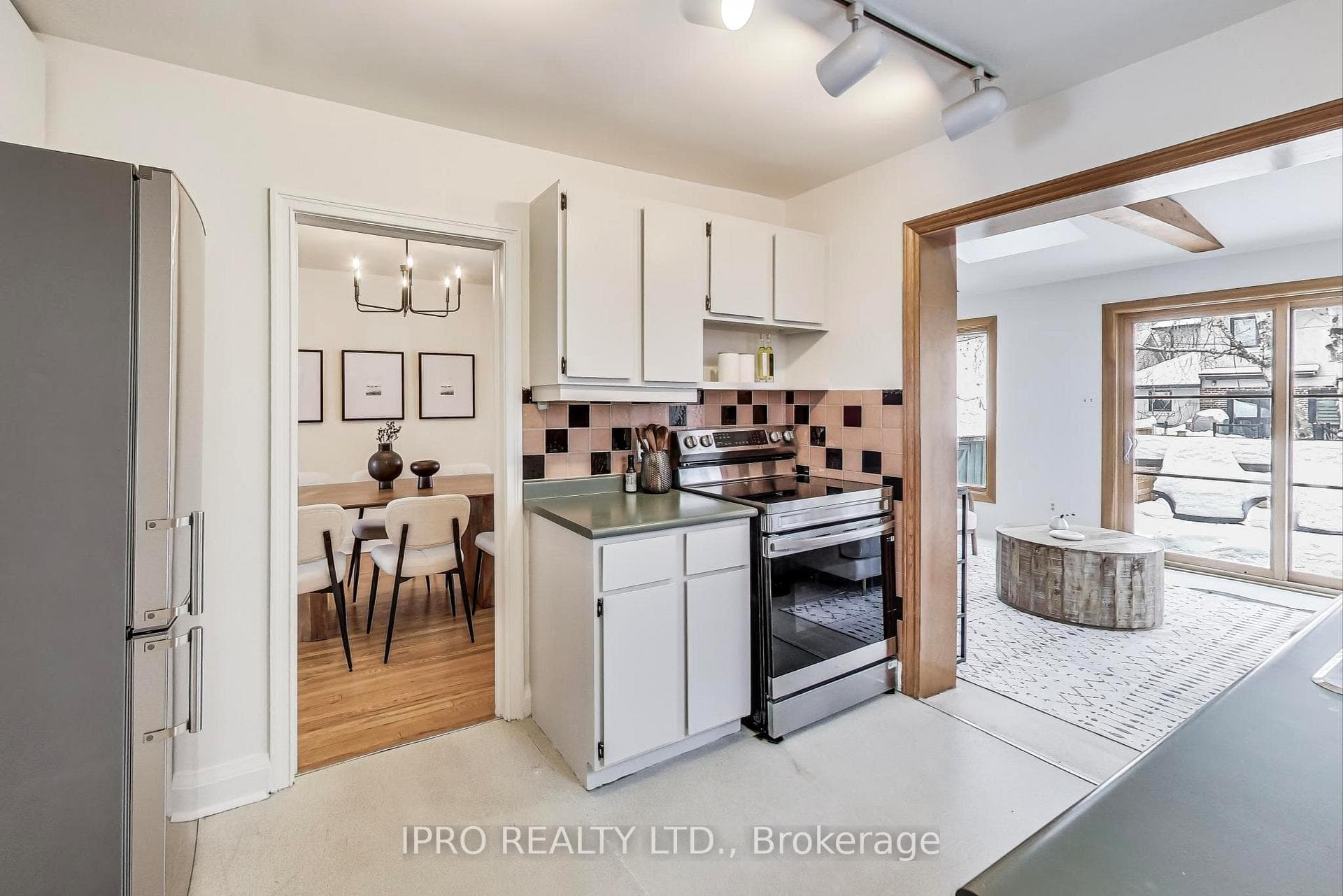 34 Allanbrooke Drive photo 11