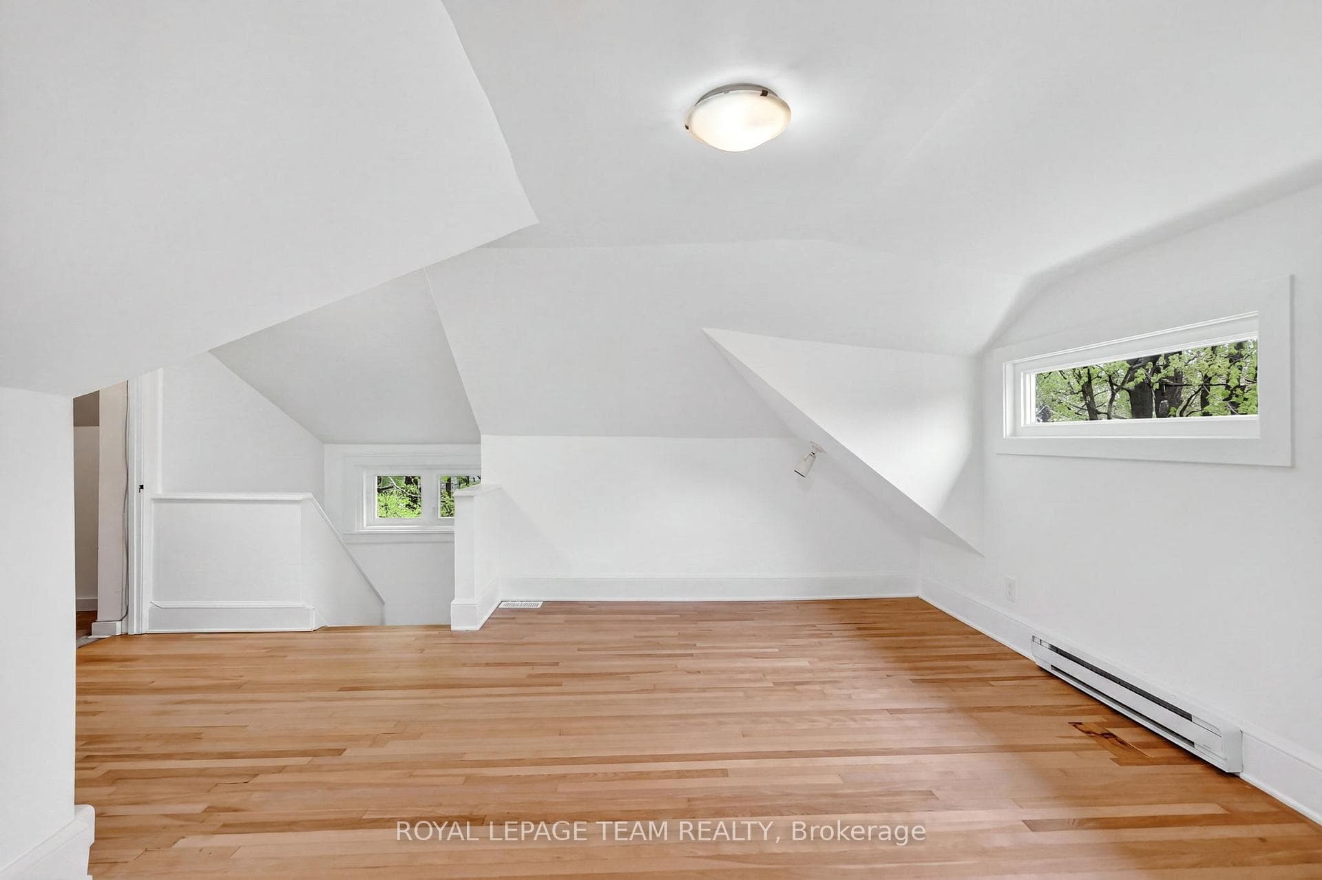 131 Acacia Avenue photo 31