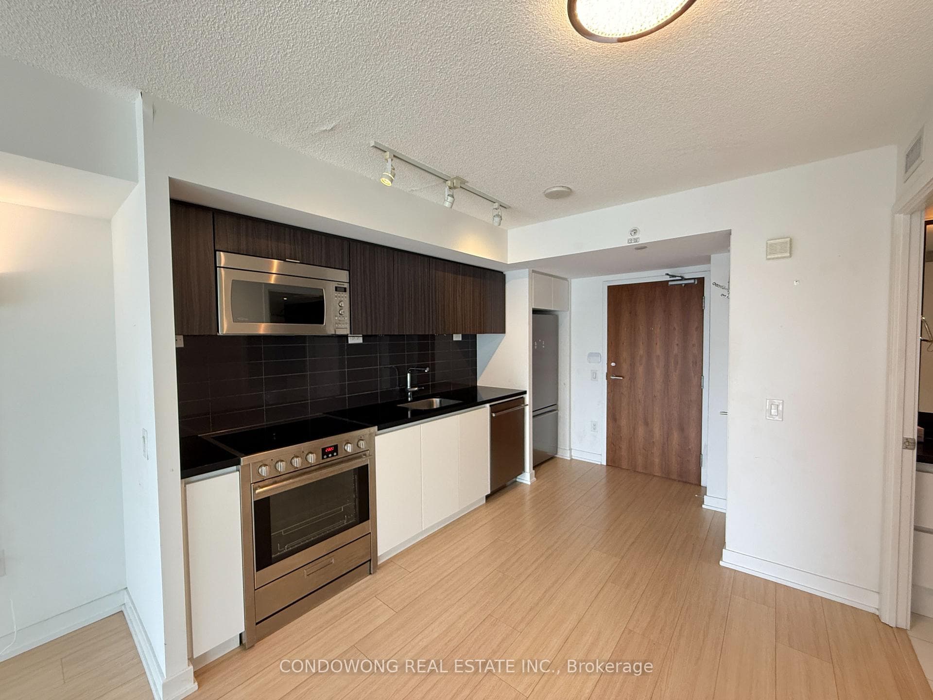 75 Queens Wharf Road Unit 1711 photo 2
