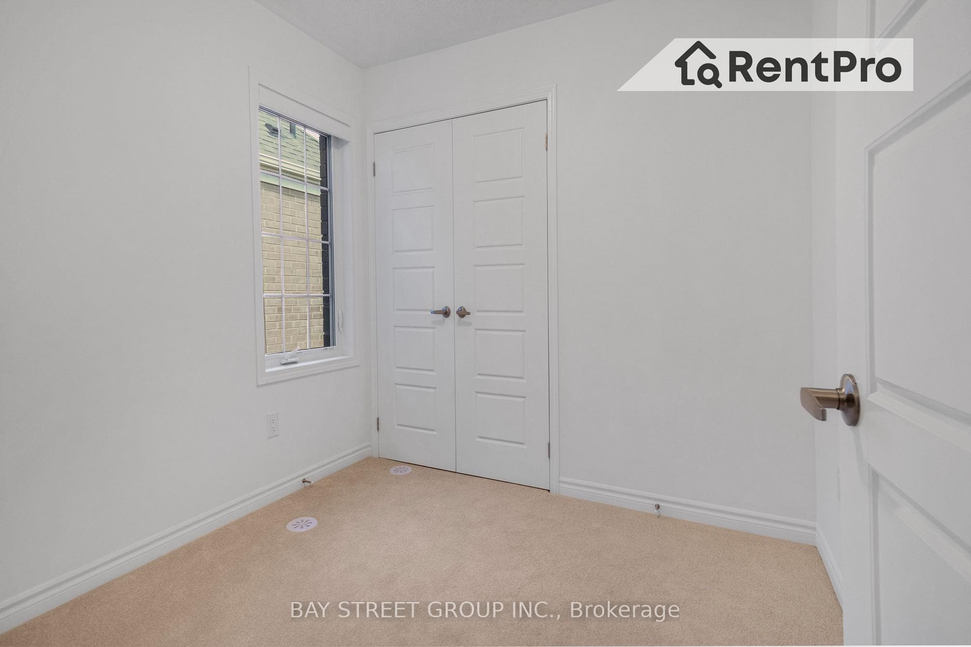 1827 Thames Circle photo 24