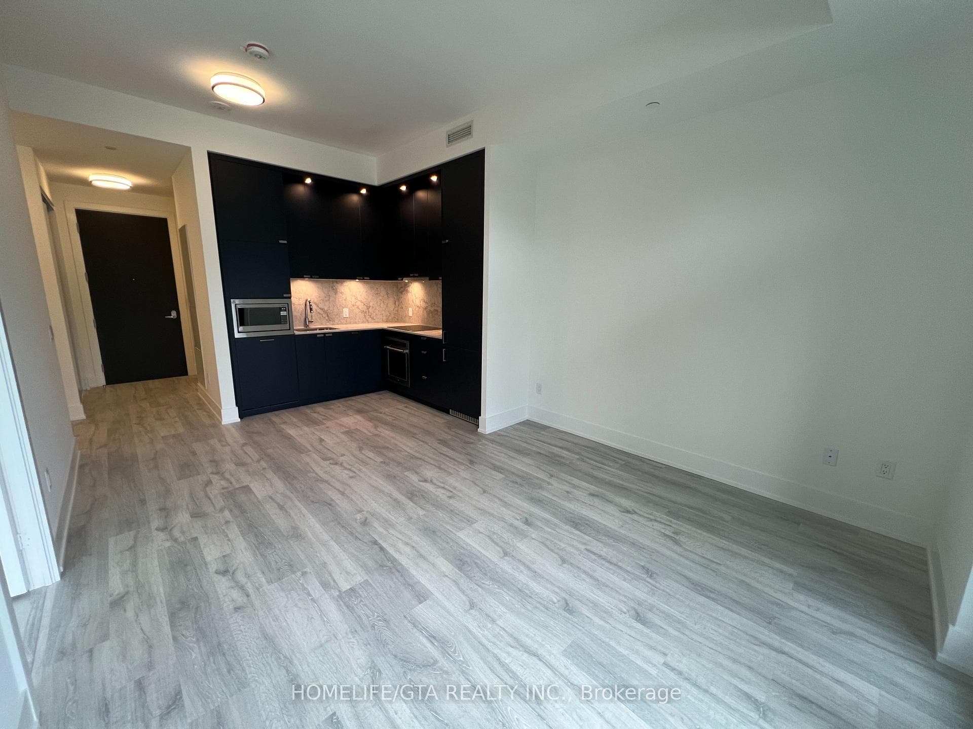 259 The Kingsway N/A Unit 107 photo 10
