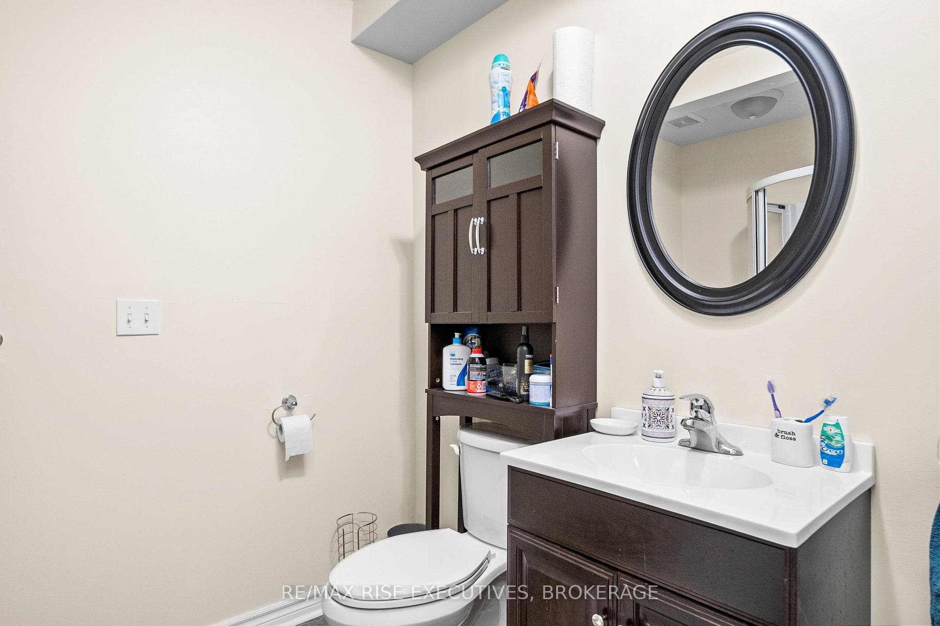 89 DUNDAS Street photo 17