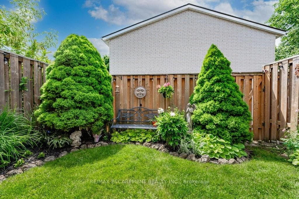 21 Harper Way photo 32