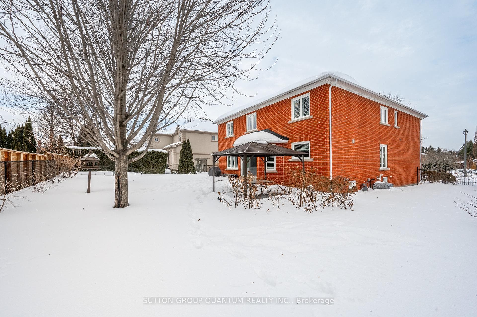 92 Millrun Crescent photo 38