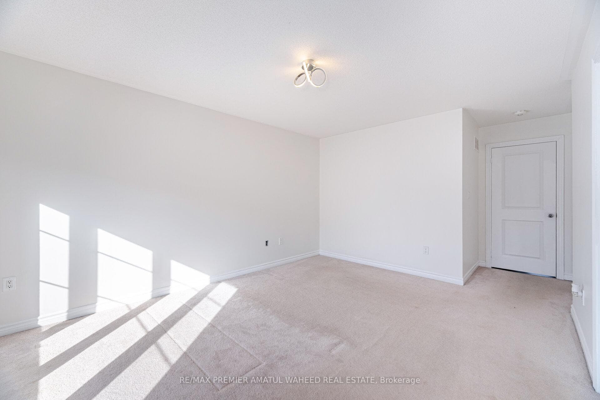 67 Farooq Boulevard photo 25