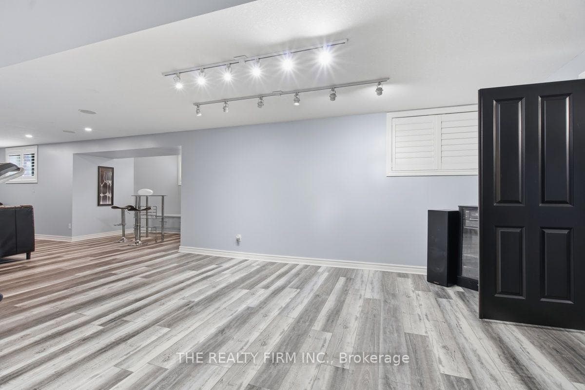 552 Mcgarrell Place photo 34