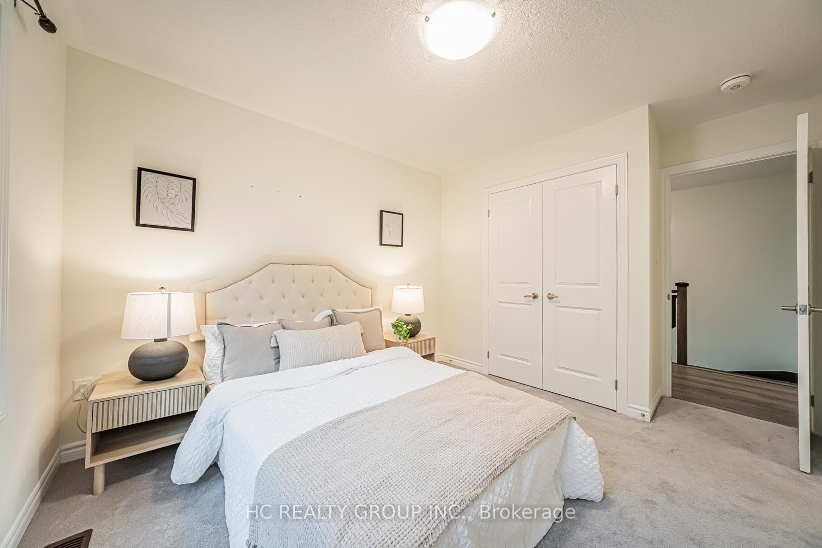 82 Thomas Frisby Jr Crescent photo 37