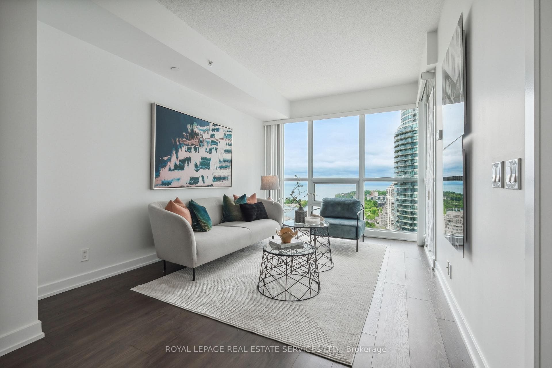 2200 Lakeshore Boulevard Unit 3302 photo 7