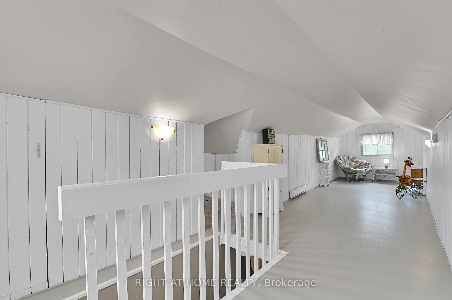 541 Albert Street photo 20