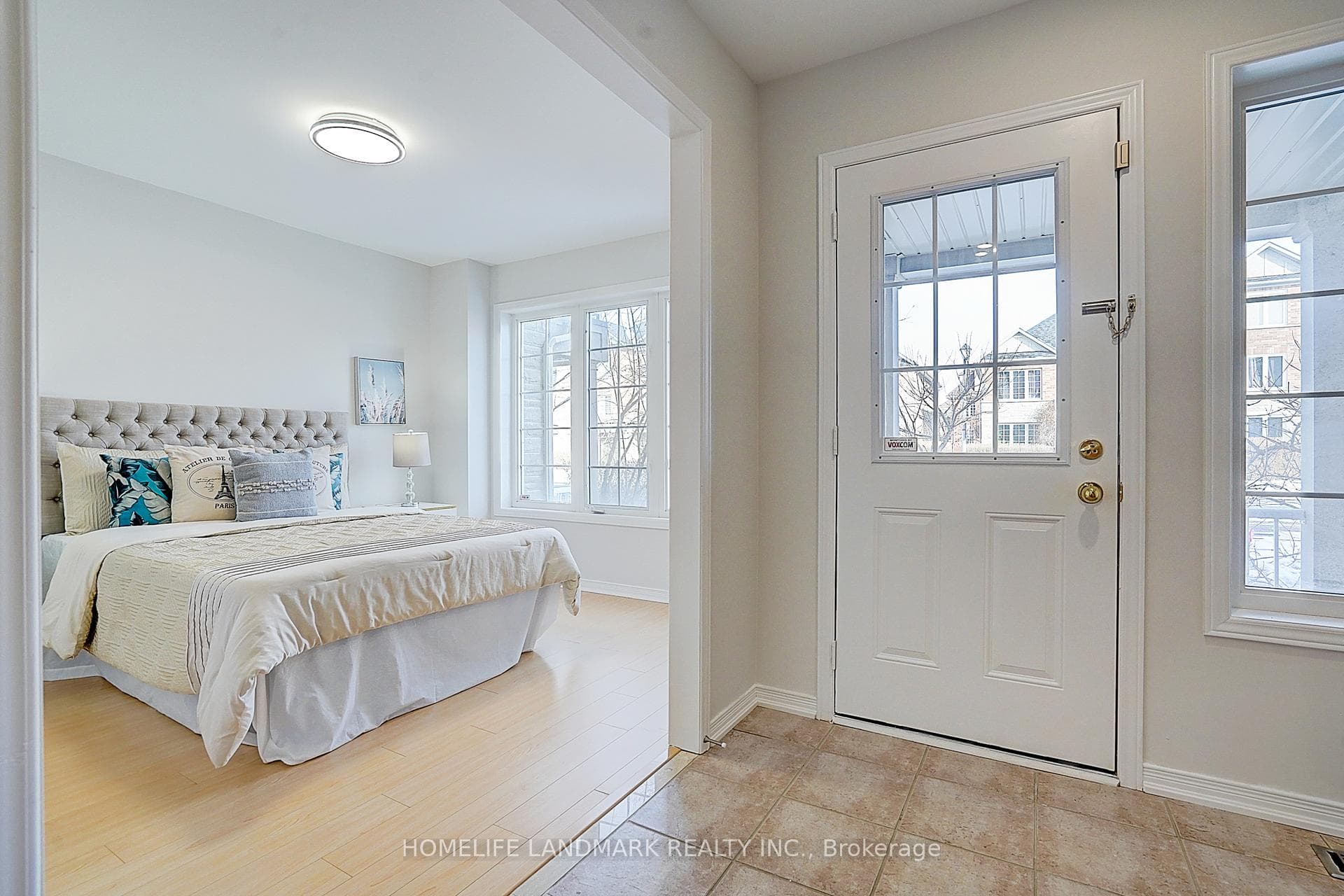 42 Thoroughbred Way photo 7