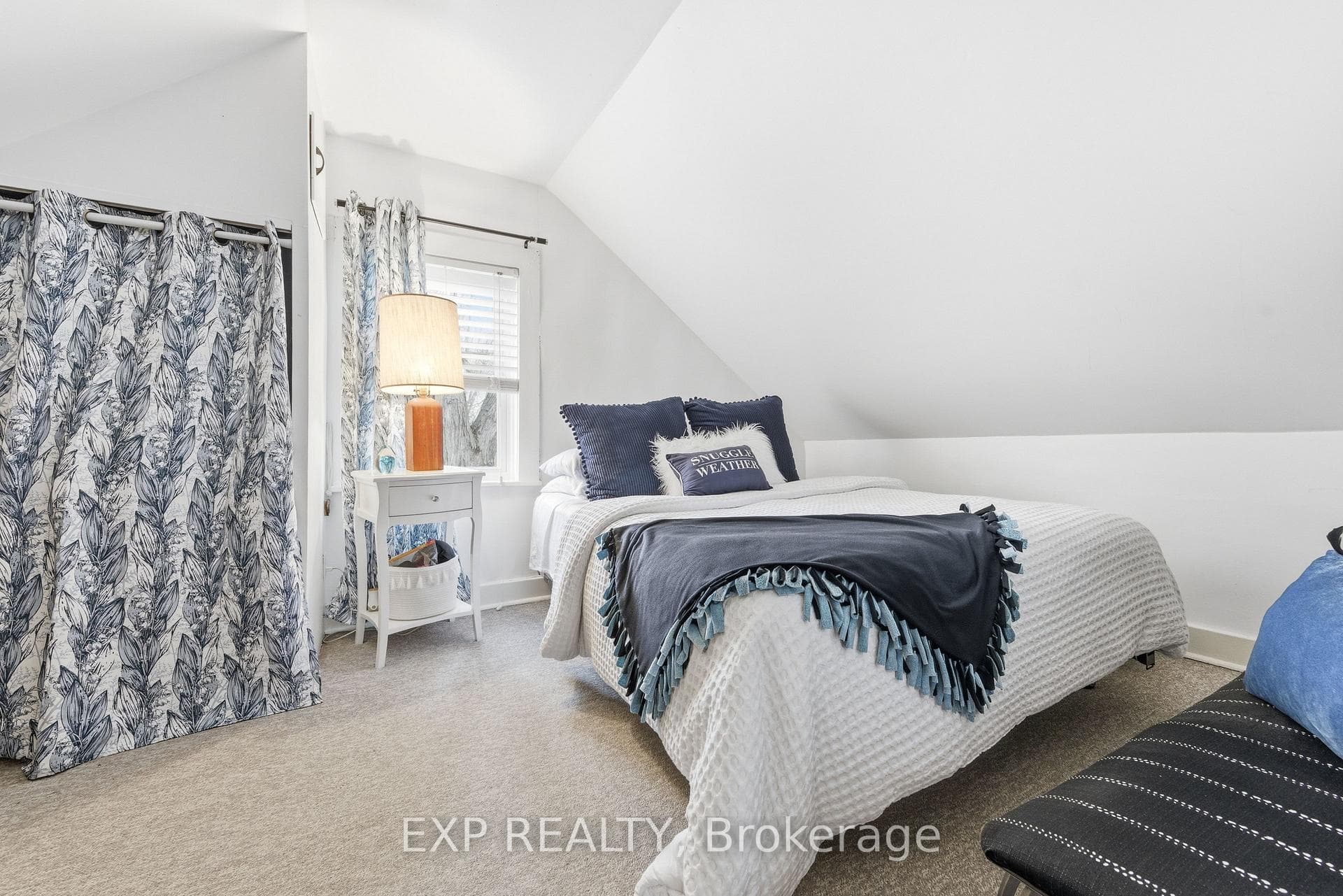 162 Hincks Avenue photo 26