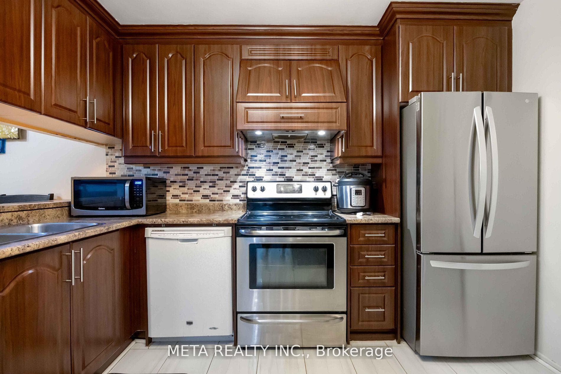 236 Albion Road Unit 604 photo 15