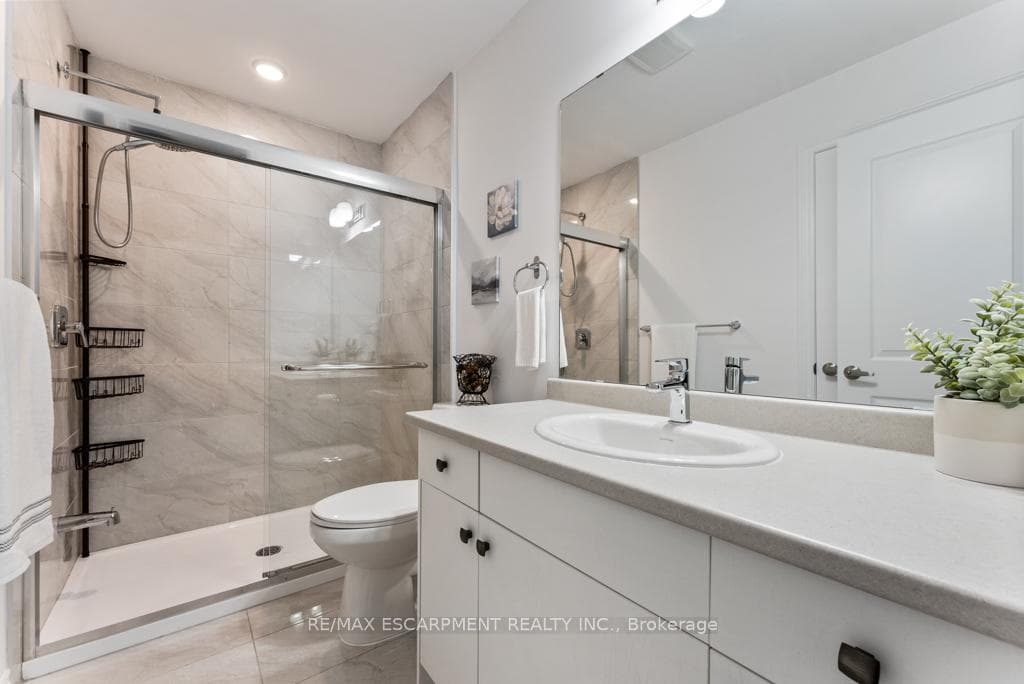 61 Soho Street Unit 84 photo 20