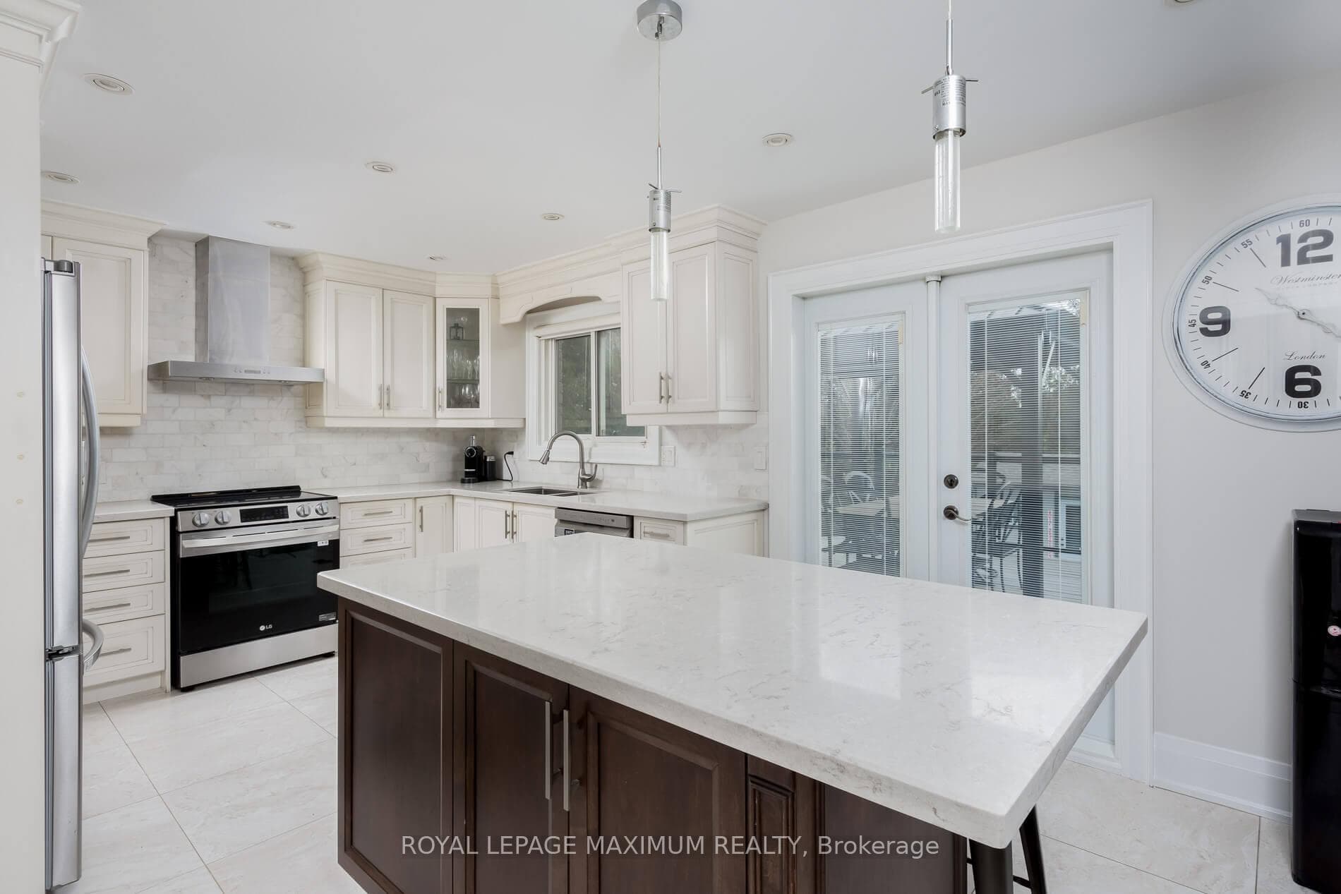 71 Janet Avenue photo 12