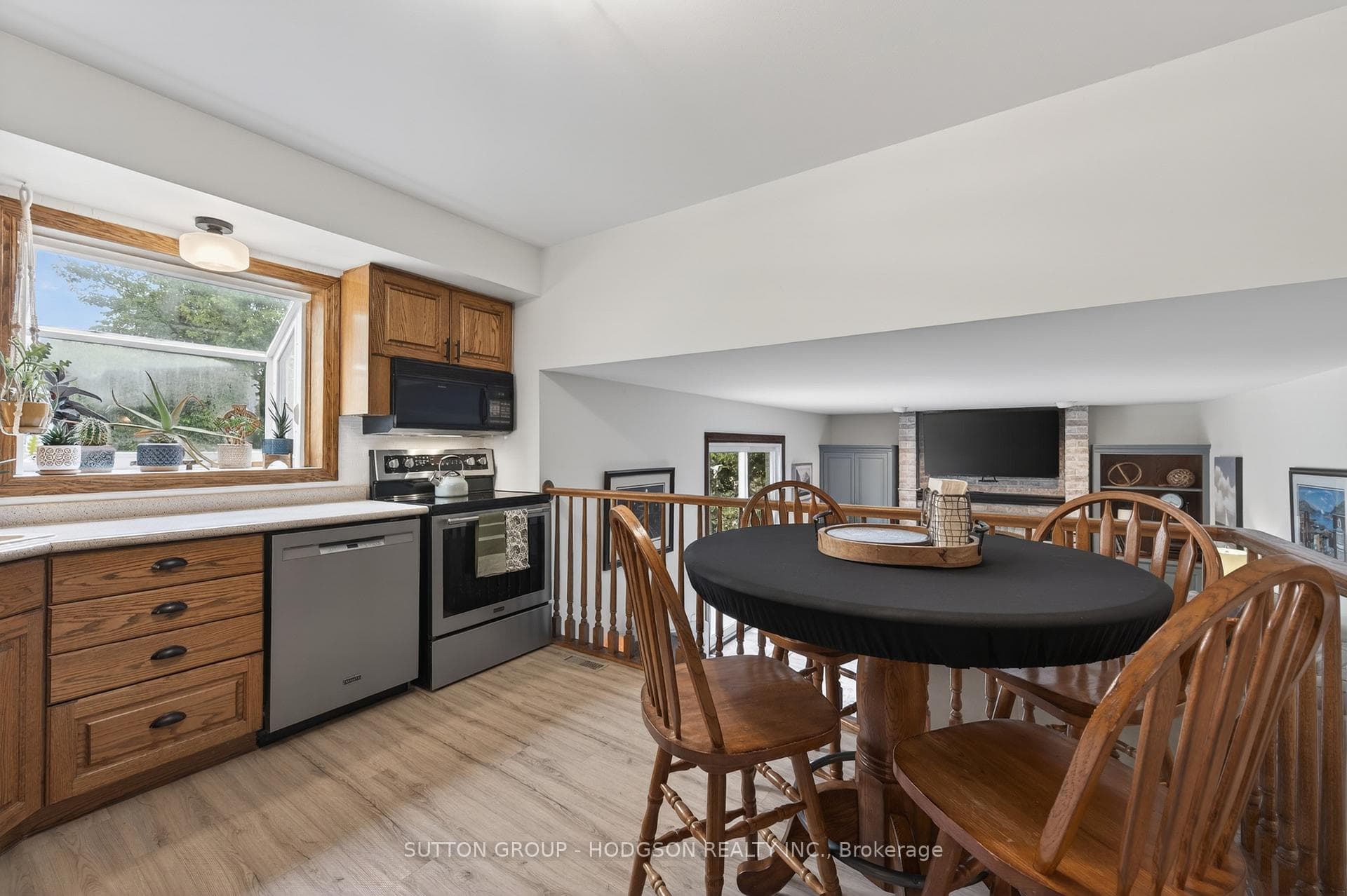 47 Fairlane Crescent photo 13