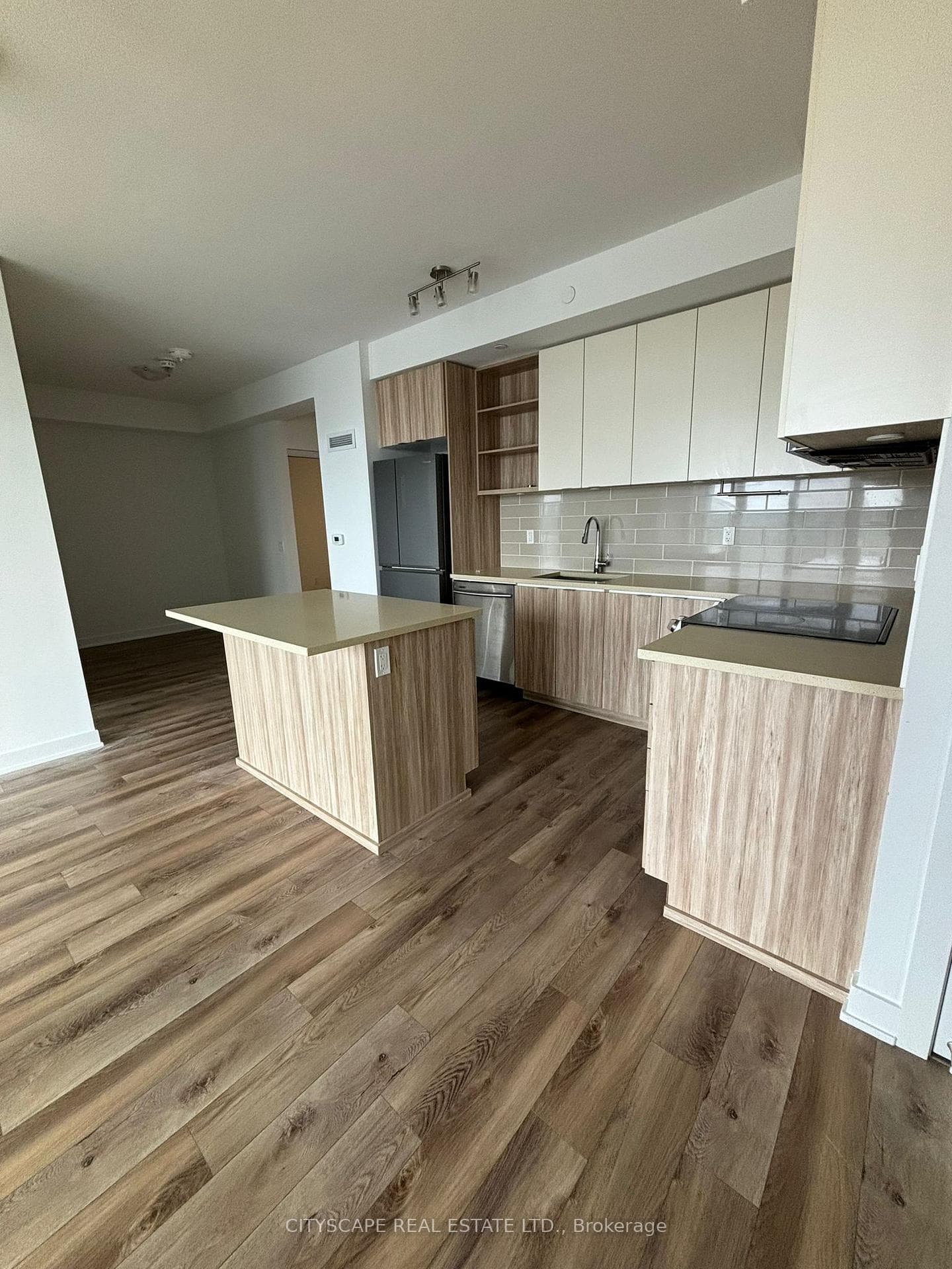 4699 Glen Erin Drive Unit 609 photo 2