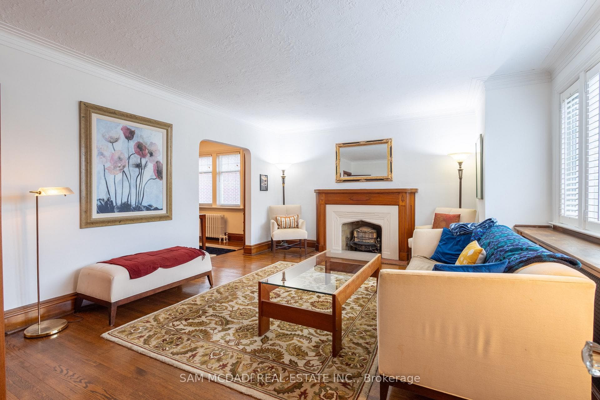 11 Brant Avenue photo 8