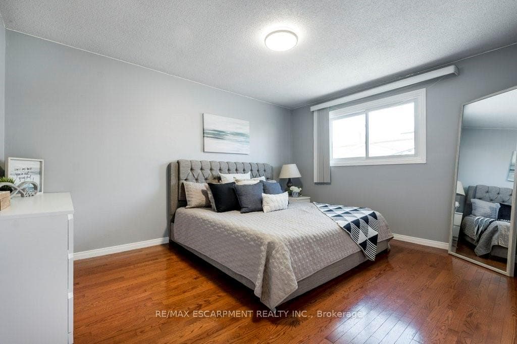 37 Skyview Drive photo 16