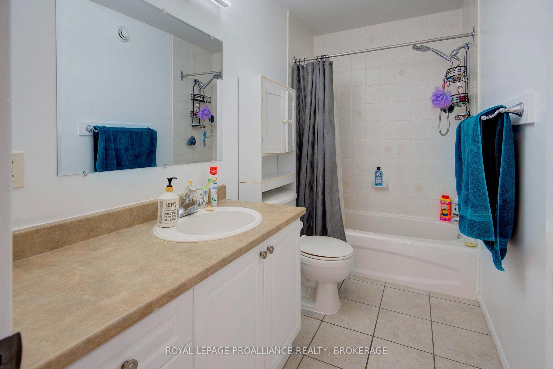 2177 Swanfield Street photo 23