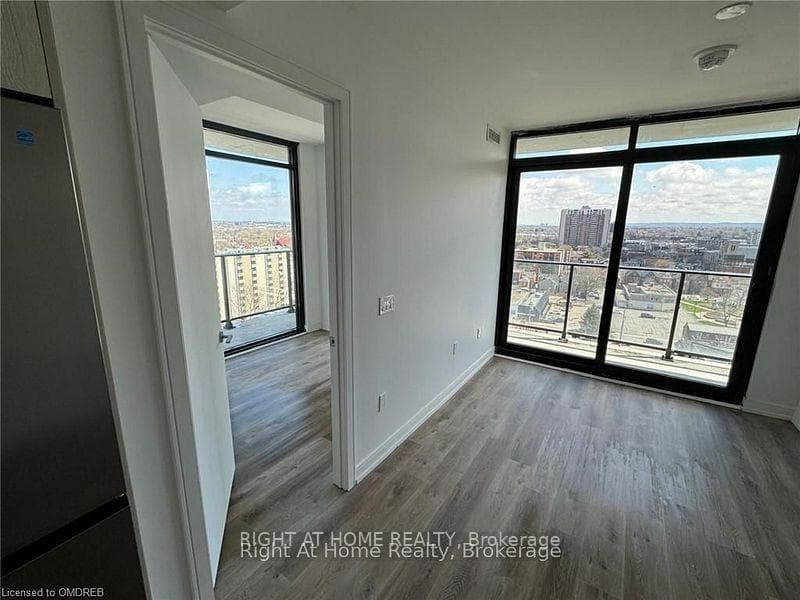 1 JARVIS Street Unit 1320 photo 7