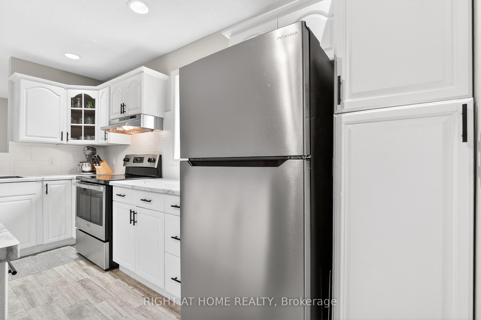 5524 Fraser Street photo 12