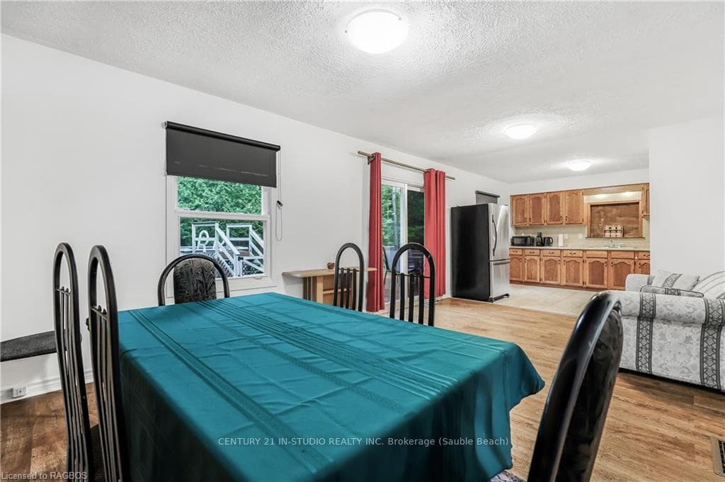 27 HEMLOCK Road photo 22