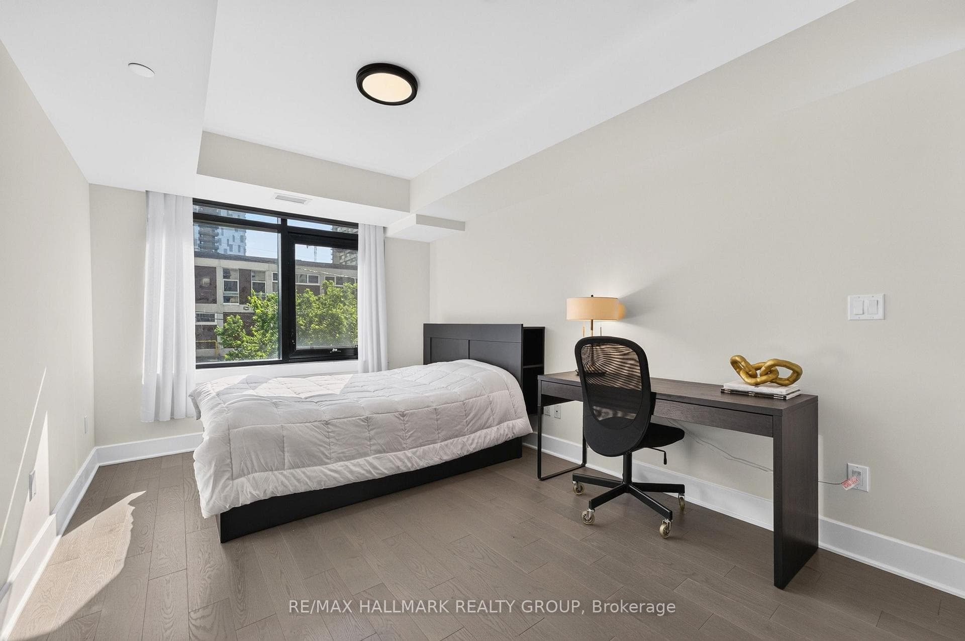 255 Bay Street Unit 201 photo 21