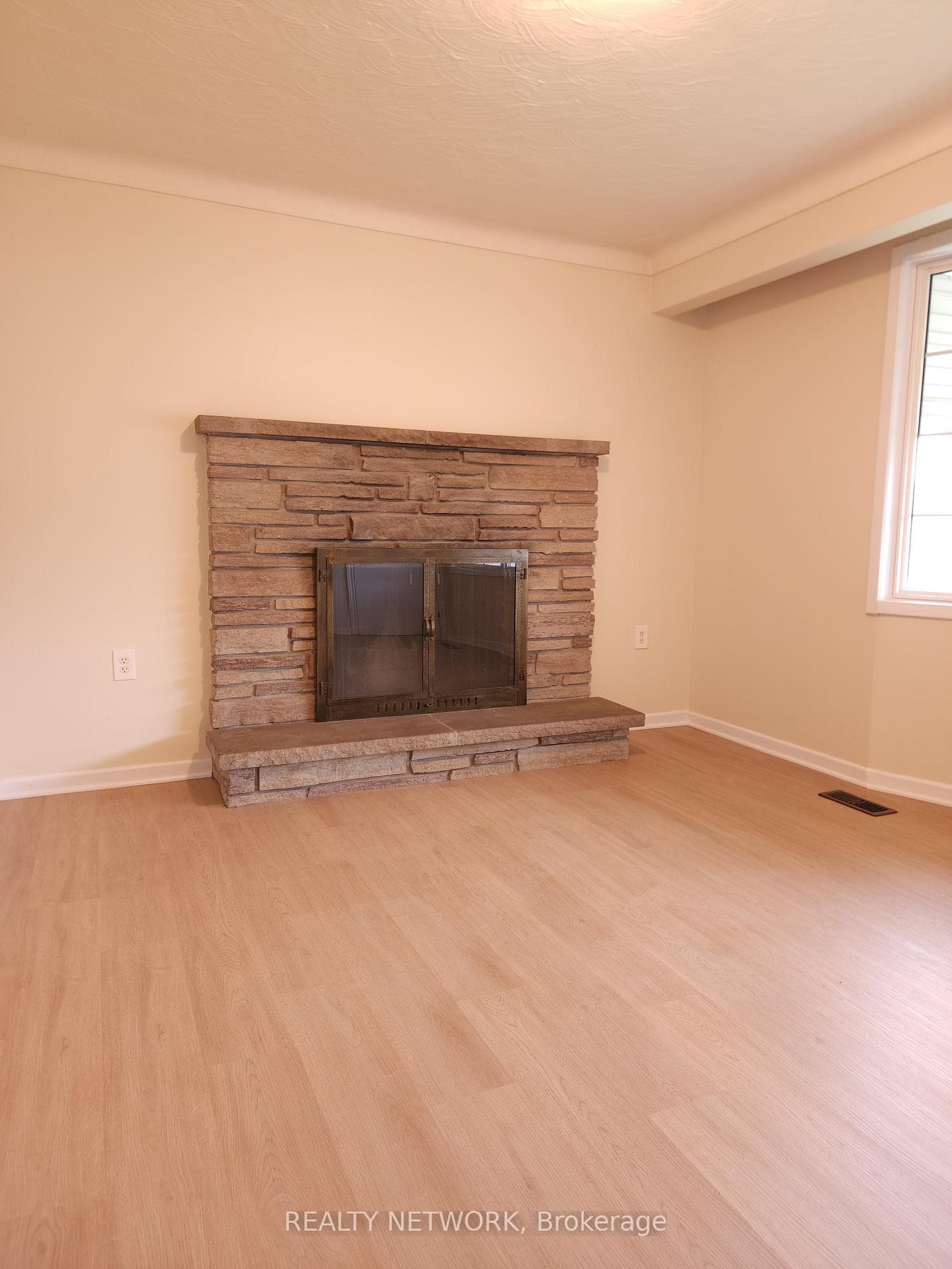 20 St. Charles Drive photo 4