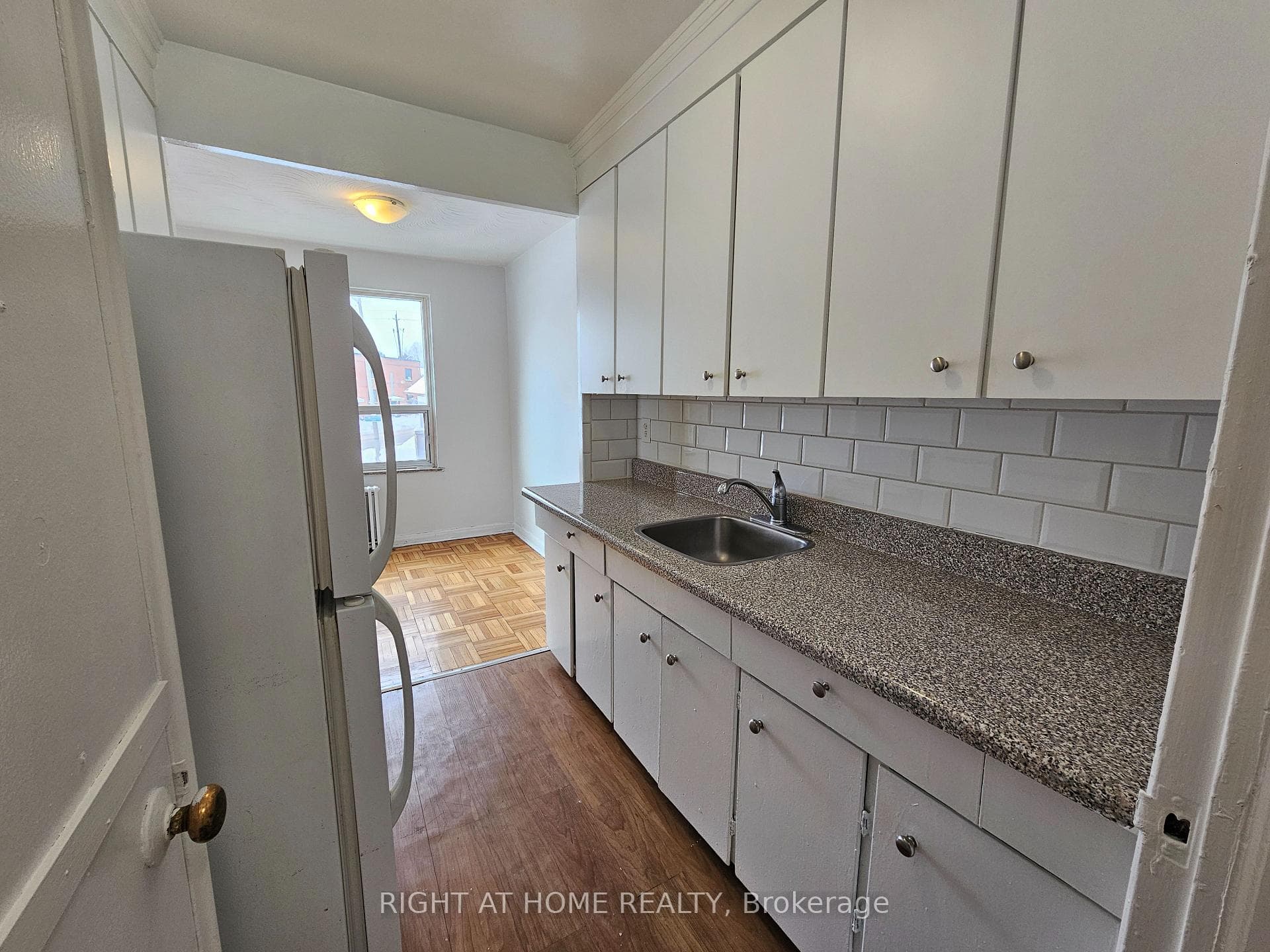 20 Cosburn Avenue Unit 210 photo 10