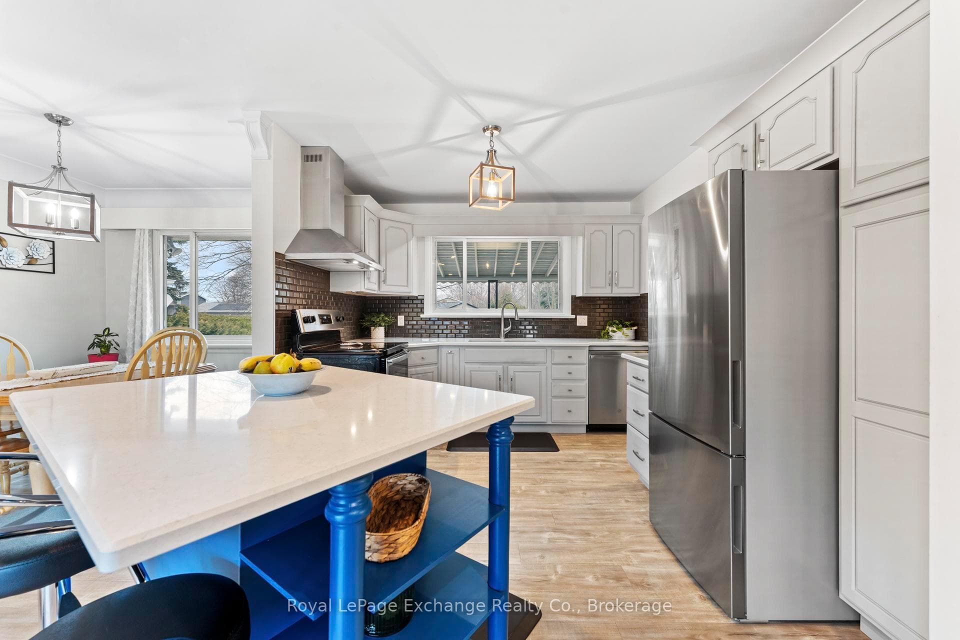 219 Kingsway Street photo 20