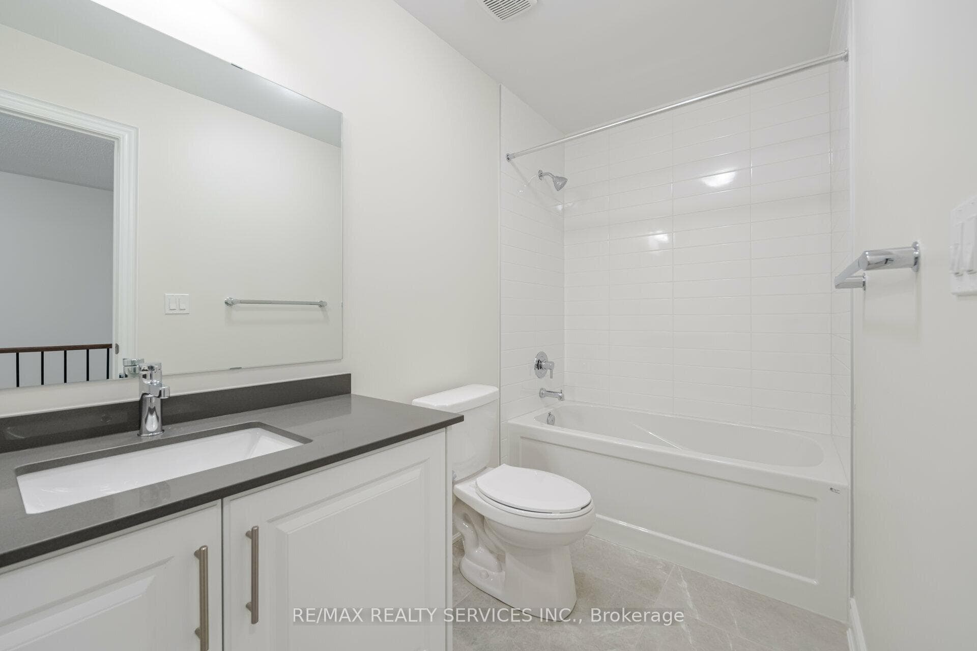 29 Bermondsey Way photo 31